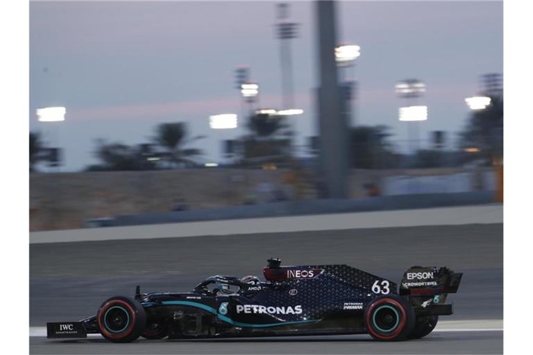 Fuhr im ersten Training in Sakhir die schnellste Zeit: George Russell. Foto: Hamad Mohammed/Pool Reuters/AP/dpa