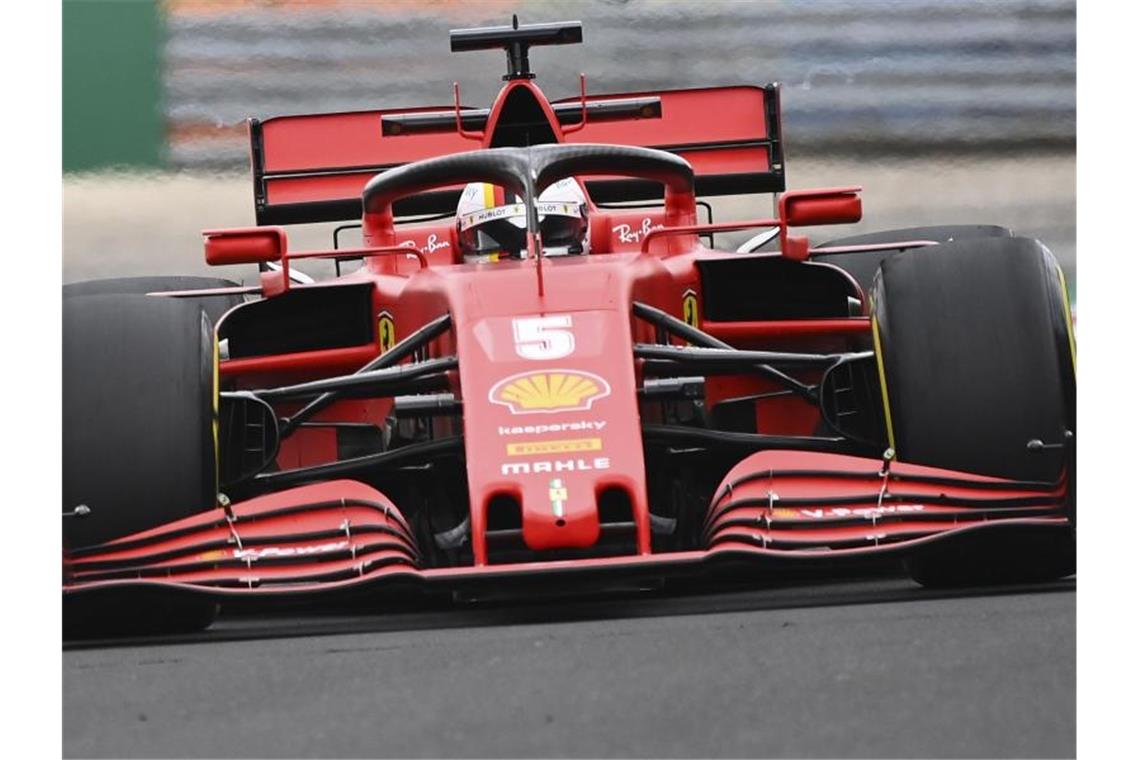 Fuhr in Budapest die schnellste Trainingsrunde: Ferrari-Pilot Sebastian Vettel. Foto: Joe Klamar/Pool AFP/AP/dpa