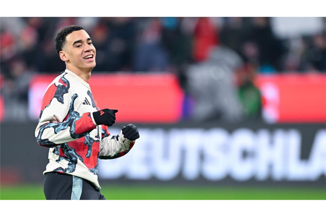 Fußball-Nationalspieler Jamal Musiala hat seinen Vertrag beim Bayern München vorzeitig bis 2030 verlängert (Archivfoto).