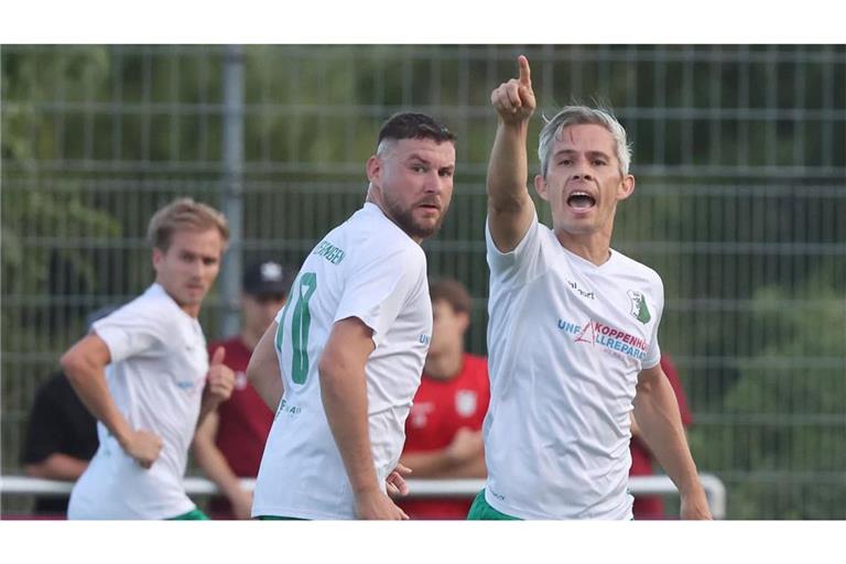 Gabriel Fota (re./mit Daniel Geppert) brachte den TSV Heimerdingen beim Aufsteiger Union Heilbronn per Kopf in Führung - am Ende reichte es aber nur zu einem 1:1.