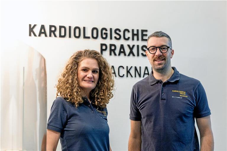 Gabriela Simionescu arbeitet künftig an der Seite von Panagiotis Tzamalis im Gesundheitszentrum Backnang. Foto: Alexander Becher