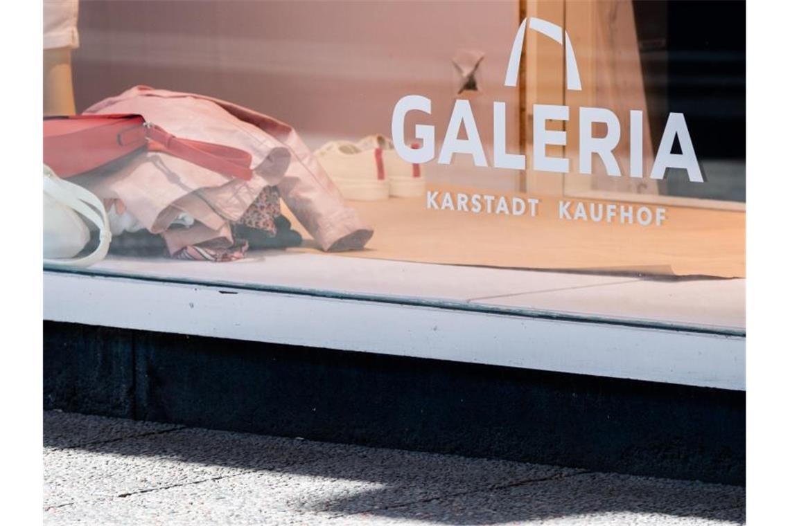 Galeria Karstadt Kaufhof will bis zu 80 der 170 Filialen schließen. Foto: Julian Stratenschulte/dpa