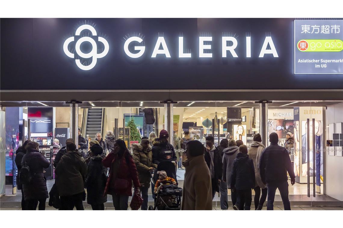 Galeria trennt sich von seinem Chef Galeria-Warenhaus in Stuttgart: Der Konzern ersetzt den bisherigen Chef durch eine Doppelspitze.
