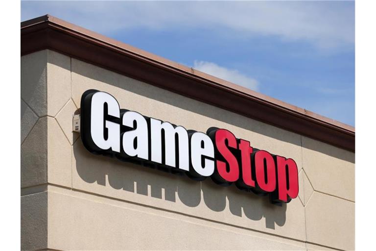 Gamestop gehört zu den Aktien, die jüngst stark auf der Online-Plattform Reddit diskutiert wurden. Foto: Jeff Roberson/AP/dpa