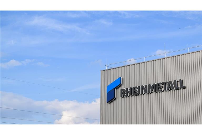 Ganz da oben könnten sie sein: Weltraum-Satelliten, auf die Rheinmetall Zugriff hat und deren Aufnahmen die Firma verkauft. (Archivbild)