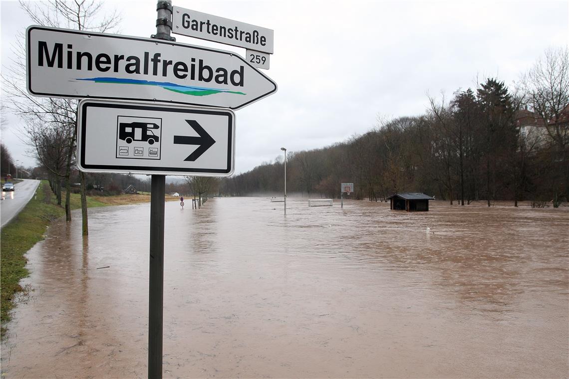 Gartenstraße Backnang, zum Freibad geht es noch ein Stückchen.