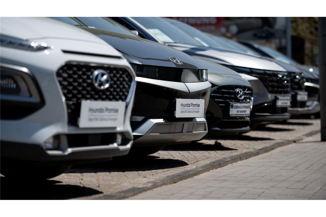 Gebrauchte Elektroautos - Privatpersonen kaufen sie inzwischen häufiger so als neu.
