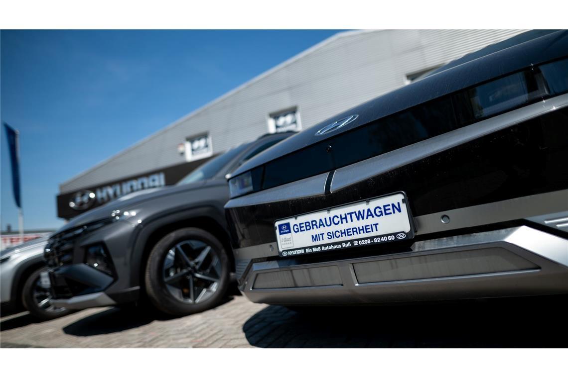 Gebrauchte Elektroautos - Privatpersonen kaufen sie inzwischen häufiger so als neu.