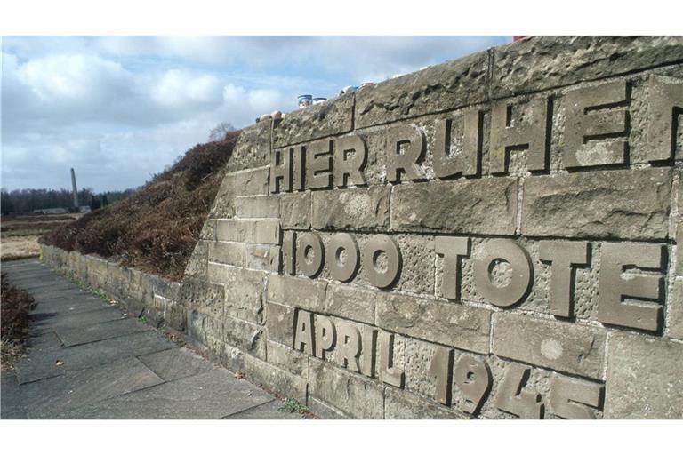 Gedenkstätte des ehemaligen KZs Bergen-Belsen bei Celle. Ein Rechtsextremist wurde wegen eines Angriffs auf eine Gedenkstätte in Hannover zu zwei Jahren auf Bewährung verurteilt. (Archivfoto).