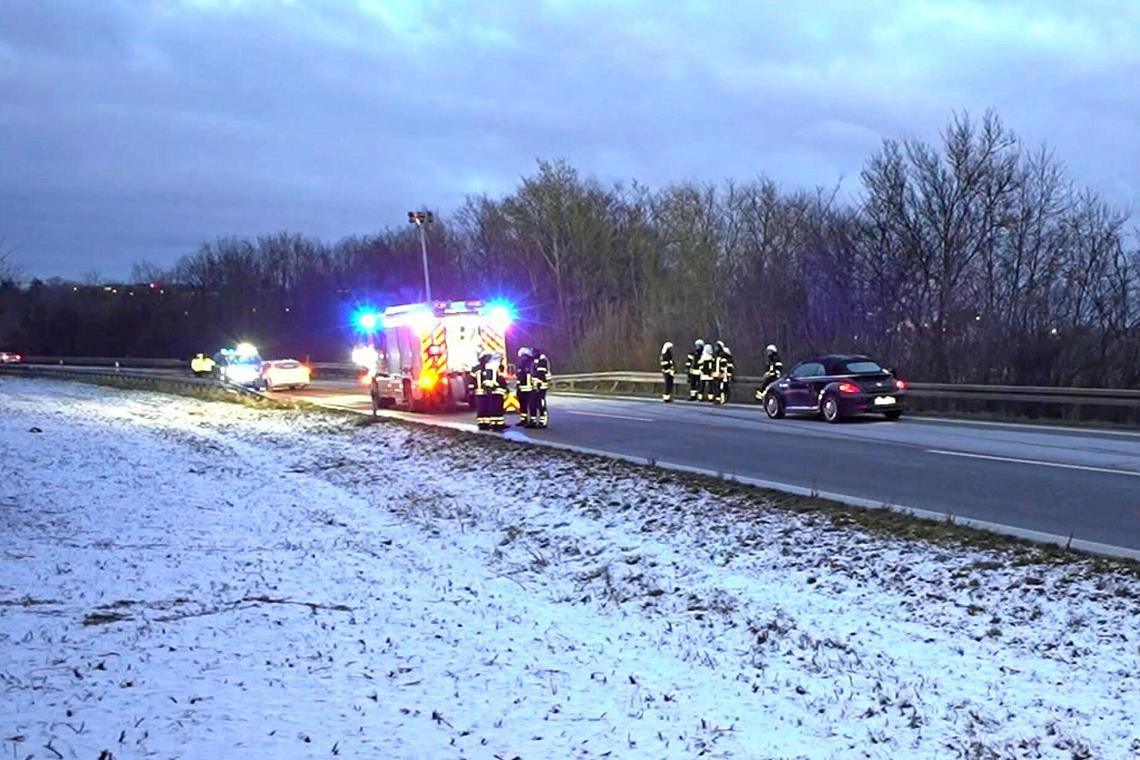 25-Jährige stirbt nach Unfall auf der B29 bei Weinstadt