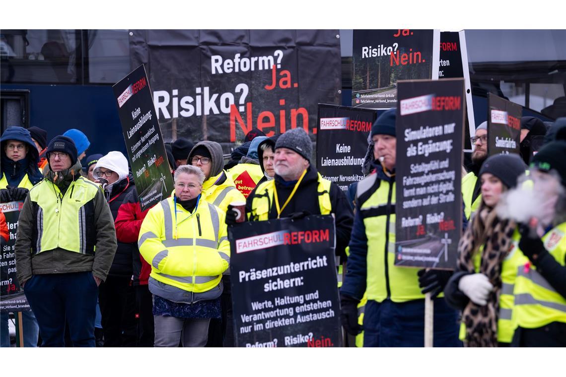 Gegen die Reformpläne gab bereits Proteste von Fahrlehrern. (Archivbild)