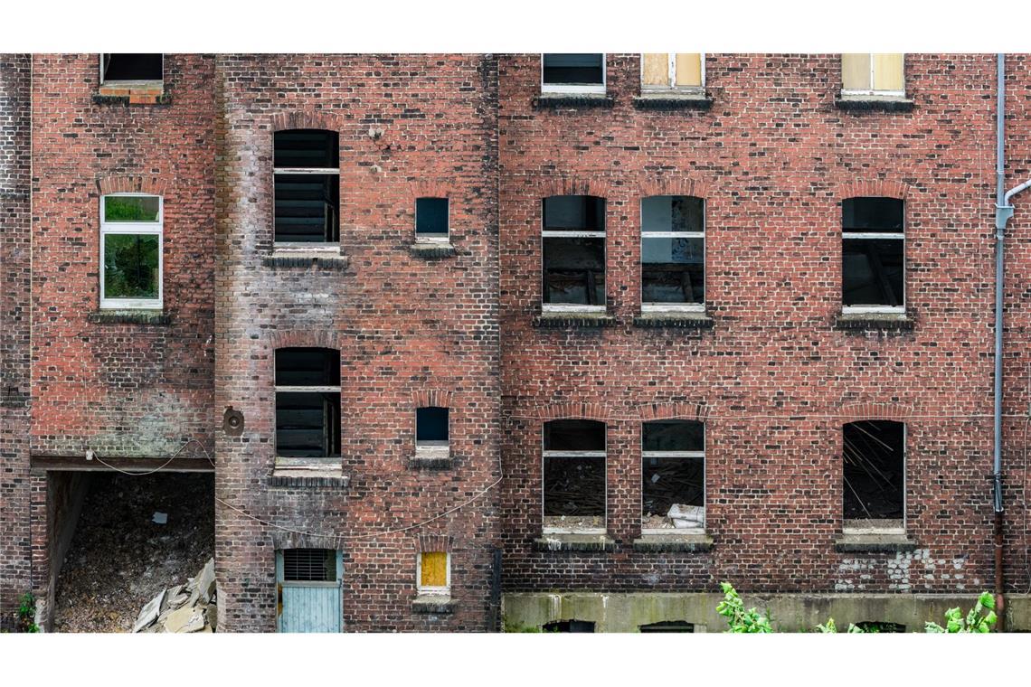 Gegen Schrottimmobilien sollen die Kommunen ein "scharfes Schwert" in die Hand bekommen. (Symbolbild)