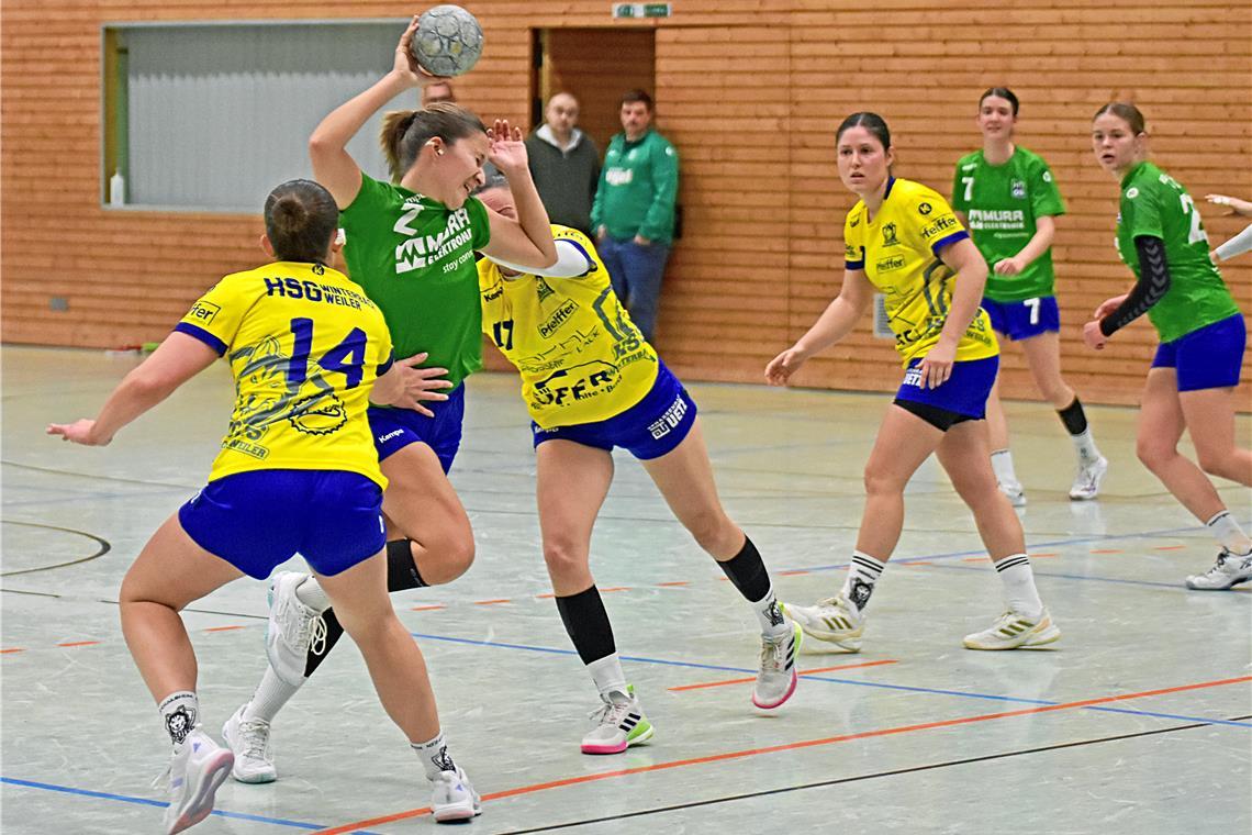 Gegen Winterbach/Weiler oft in der Klemme: Diana Reibl und der HCOB. Foto: Tobias Sellmaier