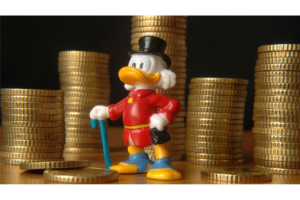 Reiche werden immer reicher, Arme immer ärmer Gegenüber dem Vermögen von Dagobert Duck in Höhe von 5 Fantastilliarden und 9 Trillionen Taler sowie 16 Kreuzern sind alle Superreichen der Welt zusammengenommen arme Schlucker.