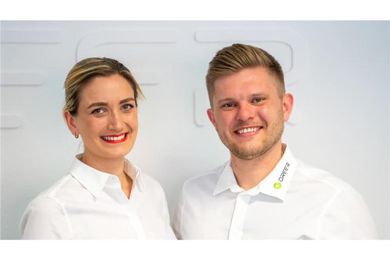 Gehen für die Familienfreundlichkeit ihres Unternehmens ungewöhnliche Wege: Jule und Aleksandr Dreer.