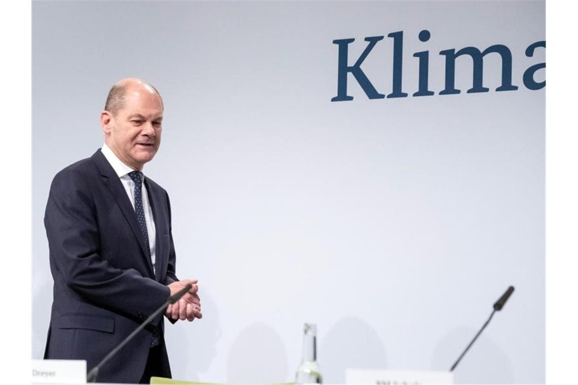 Wahlkampf an der Tanke - Streit um höheren Benzinpreis Geht als Kanzlerkandidat der SPD in den Bundestagswahlkampf: Olaf Scholz. Foto: Christoph Soeder/dpa/Archiv