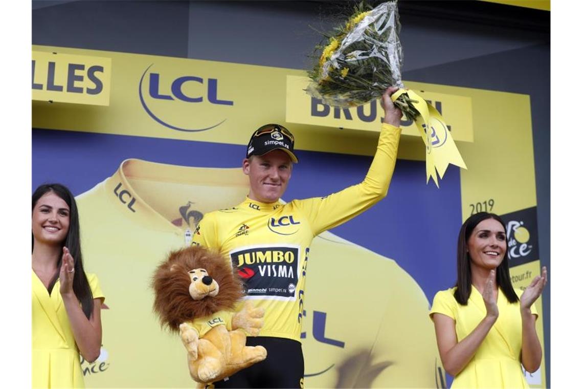 Geht im Gelben Trikot ins Mannschaftszeitfahren der 2. Etappe: Mike Teunissen. Foto: Thibault Camus/AP