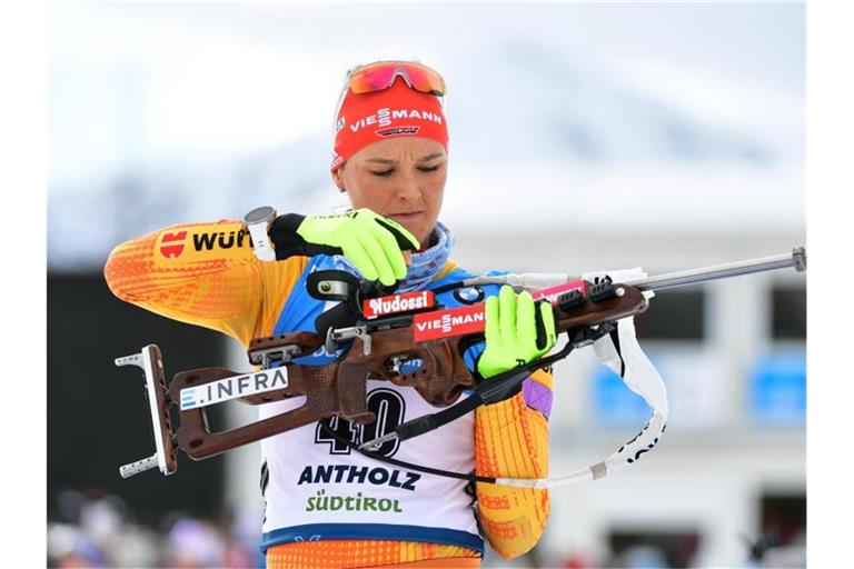 Geht im WM-Verfolgungsrennen als Titelverteidigerin an den Start: Denise Herrmann. Foto: Hendrik Schmidt/dpa