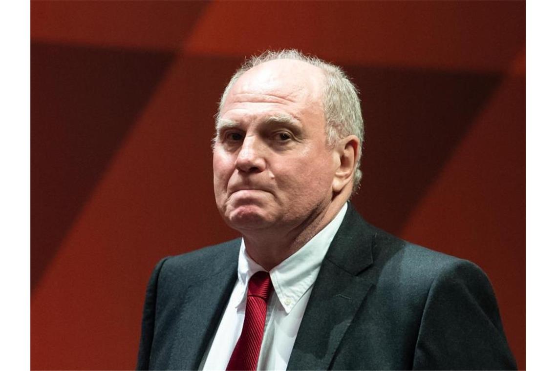 Geht von einer veränderten Fußball-Welt nach der Coronavirus-Pandemie aus: Uli Hoeneß. Foto: Sven Hoppe/dpa