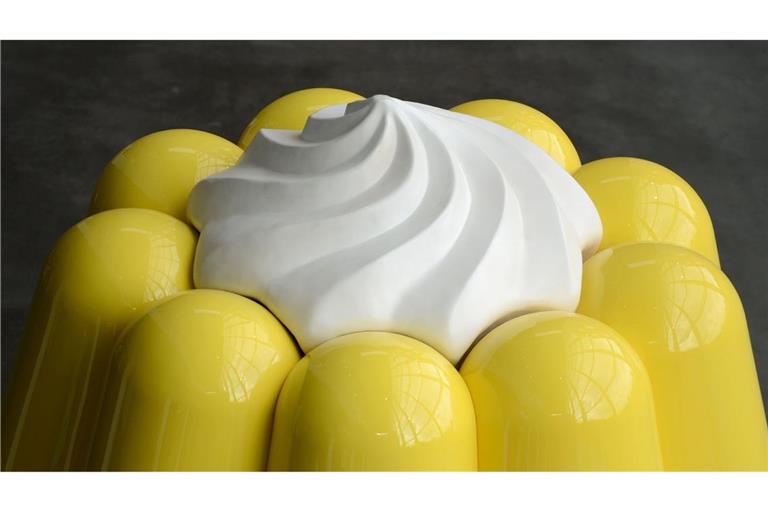 Gen Z bricht beim Puddingessen mit Konventionen: Statt eines Löffels benutzen sie eine Gabel. (Symbolbild)