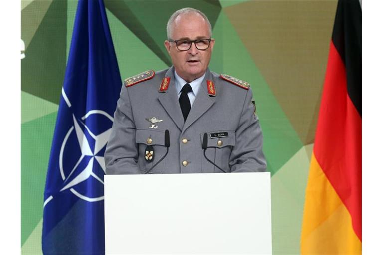 Generalinspekteur Eberhard Zorn bei der Bilanzdebatte des Verteidigungsministeriums. Foto: Wolfgang Kumm/dpa