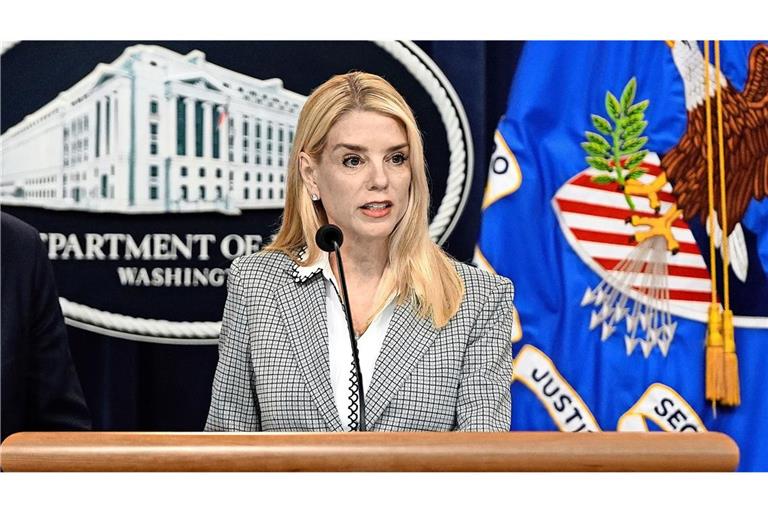 Generalstaatsanwältin Pam Bondi während einer Pressekonferenz im Justizministerium. (Archivbild)