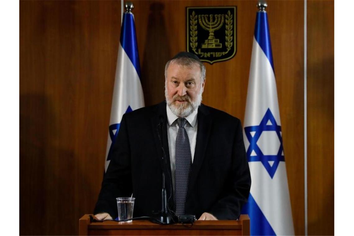 Generalstaatsanwalt Avichai Mandelblit will Premier Benjamin Netanjahu anklagen. Foto: Ariel Schalit/AP/dpa