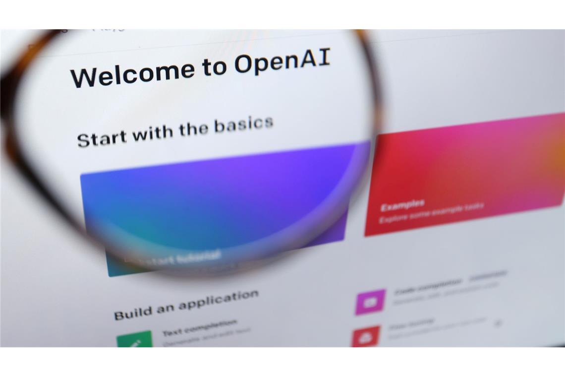 Generative KI wie etwa ChatGPT ist in vielen Branchen schon längst im Arbeitsalltag angekommen. (Archivbild)