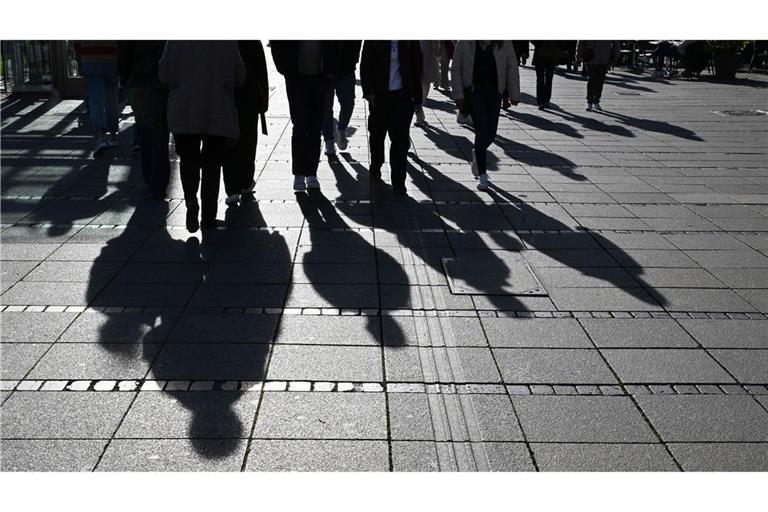 Generell stellen die Wissenschaftler "Gewöhnungseffekte und Normalisierung" bei rechtsextremen Einstellungen fest. (Symbolbild)
