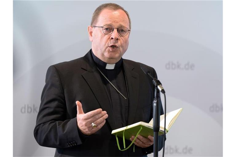 Georg Bätzing, Bischof von Limburg und Vorsitzender der Deutschen Bischofskonferenz. Foto: Sebastian Gollnow/dpa