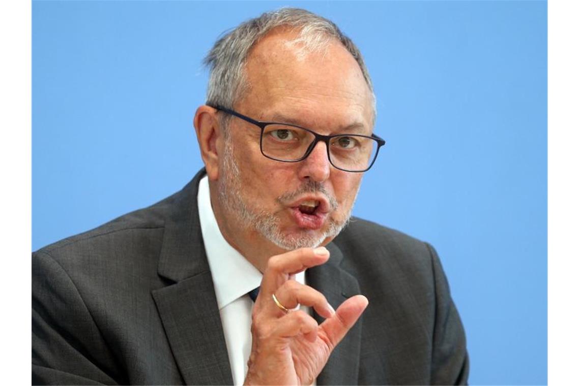 Einspruch gegen Bundestagswahl in Berliner Wahlkreisen Georg Thiel, Präsident des Statistischen Bundesamtes und Bundeswahlleiter. Foto: Wolfgang Kumm/dpa