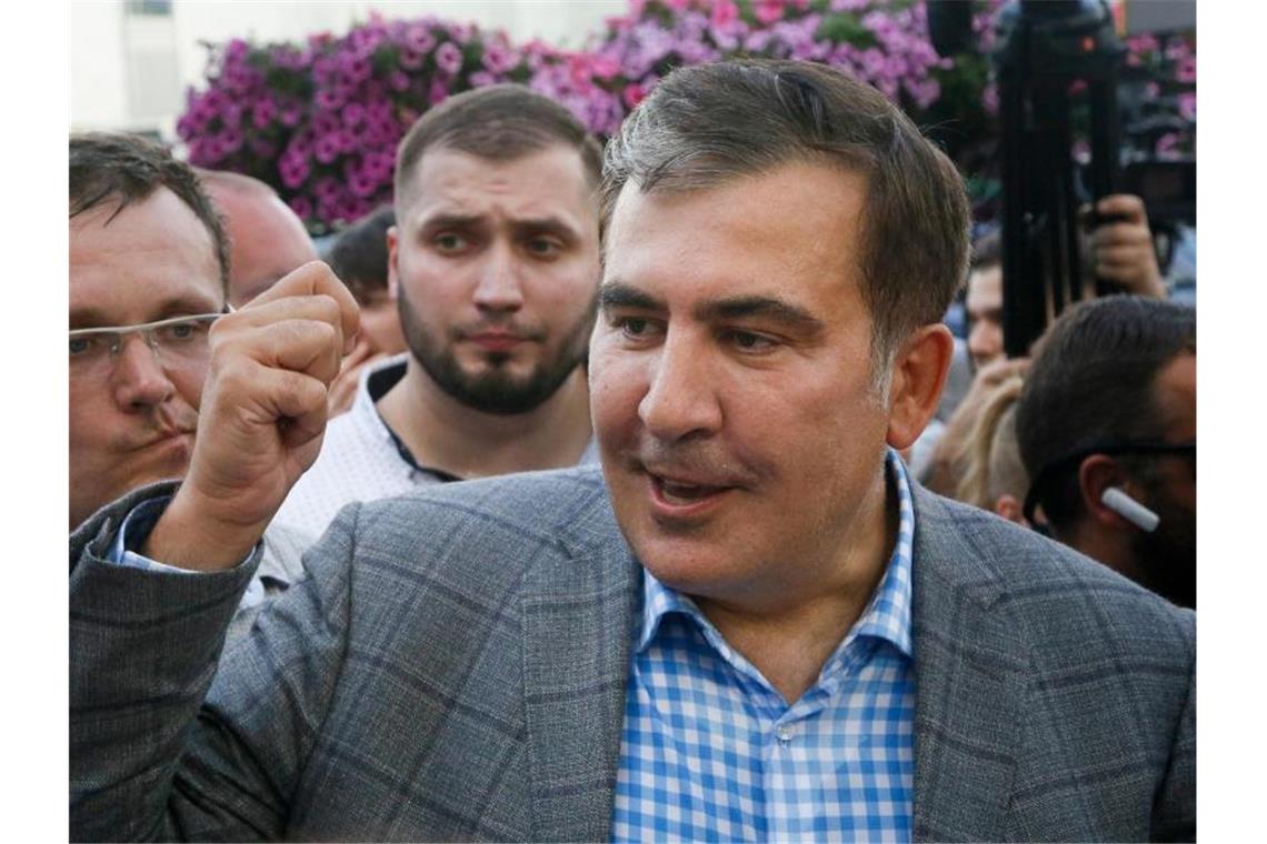Georgiens Ex-Präsident Saakaschwili in Militärklinik verlegt Georgiens ehemaliger Staatschef Saakaschwili wurde in eine Militärklinik verlegt. Foto: Efrem Lukatsky/AP/dpa