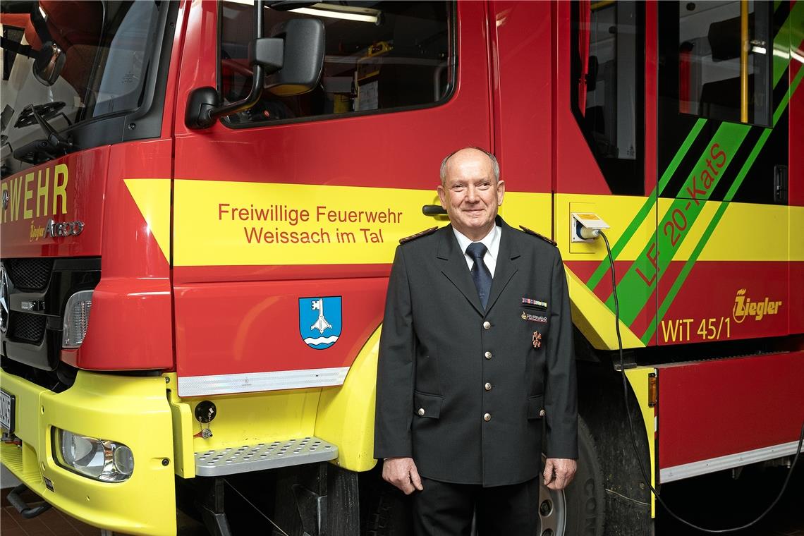 Gerhard Ellinger, hochdekoriert, blickt auf 49 Jahre aktiven Feuerwehrdienst zurück, davon 23 Jahre als Kommandant in Weissach. Foto: J. Fiedler