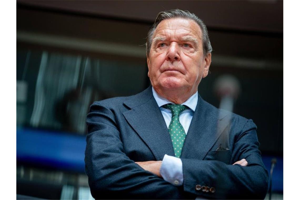 Gerhard Schröder soll einen Posten im Aufsichtsrat des russischen Energiekonzerns Gazprom erhalten. Foto: Kay Nietfeld/dpa
