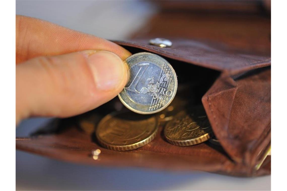 Mehr Kindergeld und höhere Renten: Was sich zum Juli ändert Geringverdiener müssen ab dem 1. Juli weniger Sozialabgaben zahlen. Foto: Andreas Gebert