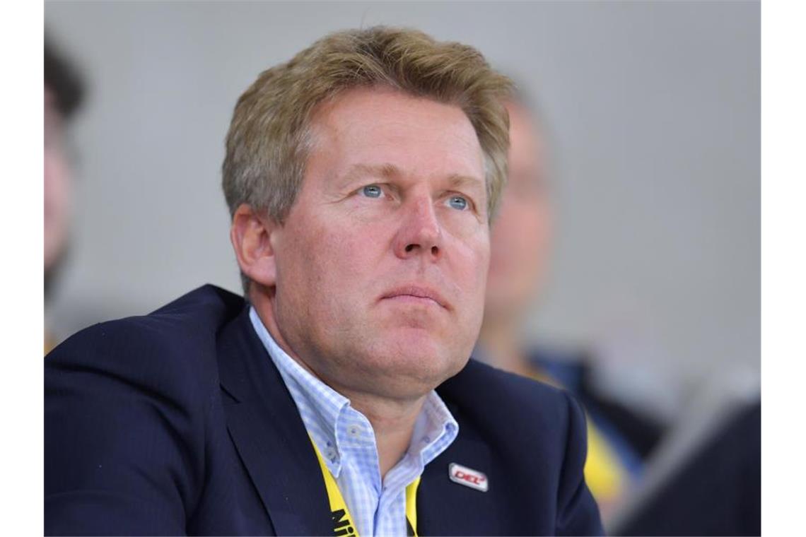„Schwarzer Tag“: Saisonende finanzielle „Katastrophe“ Gernot Tripcke, Geschäftsführer der Deutschen Eishockey Liga, hofft auf finanzielle Hilfe der Politik. Foto: Uwe Anspach/dpa