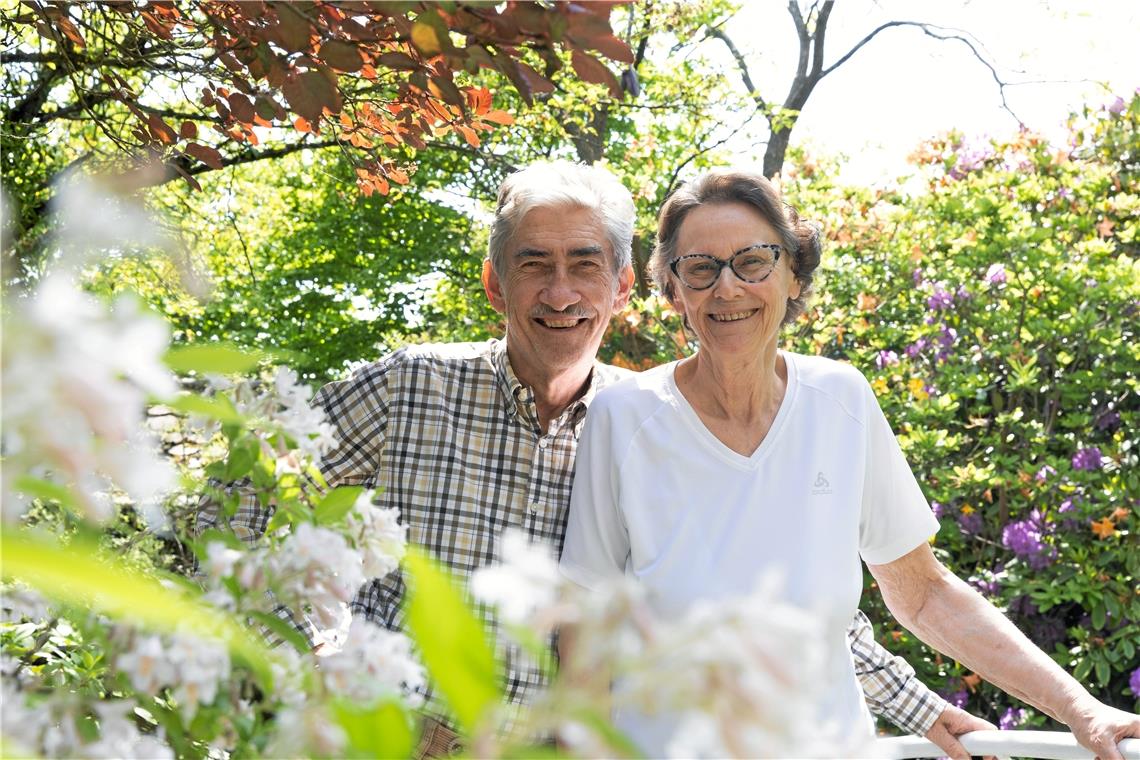 Gerrit und Dagmar Keller fühlen sich in ihrem Garten besonders wohl. Foto/Repro: Alexander Becher