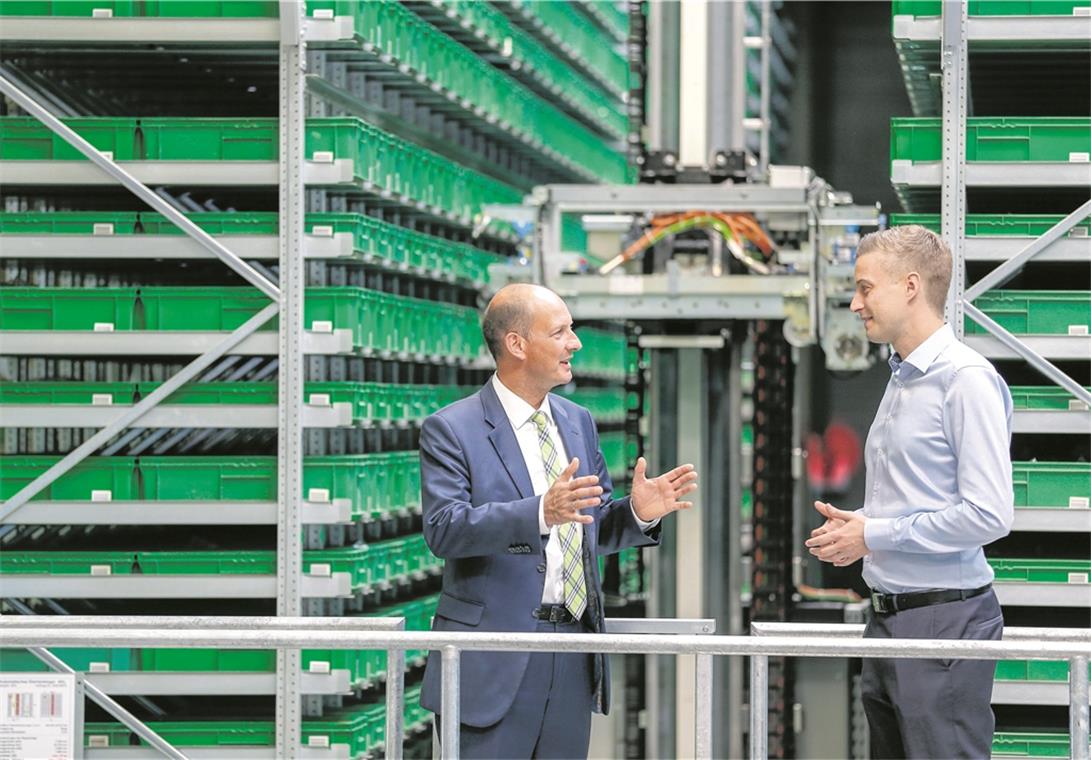 Erweiterung im Blick Geschäftsführer Stefan Grotzke (links) und Dennis Oltmanns. Foto: A. Becher