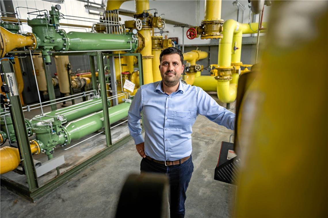 Stadtwerke Backnang mit Millionenverlust Geschäftsführer Thomas Steffen im Gasspeicher der Stadtwerke Backnang. Um in der Energiekrise 2022 die Versorgungssicherheit zu gewährleisten, hat das kommunale Unternehmen auch Gas zu überhöhten Preisen eingekauft. Archivfoto: Alexander Becher