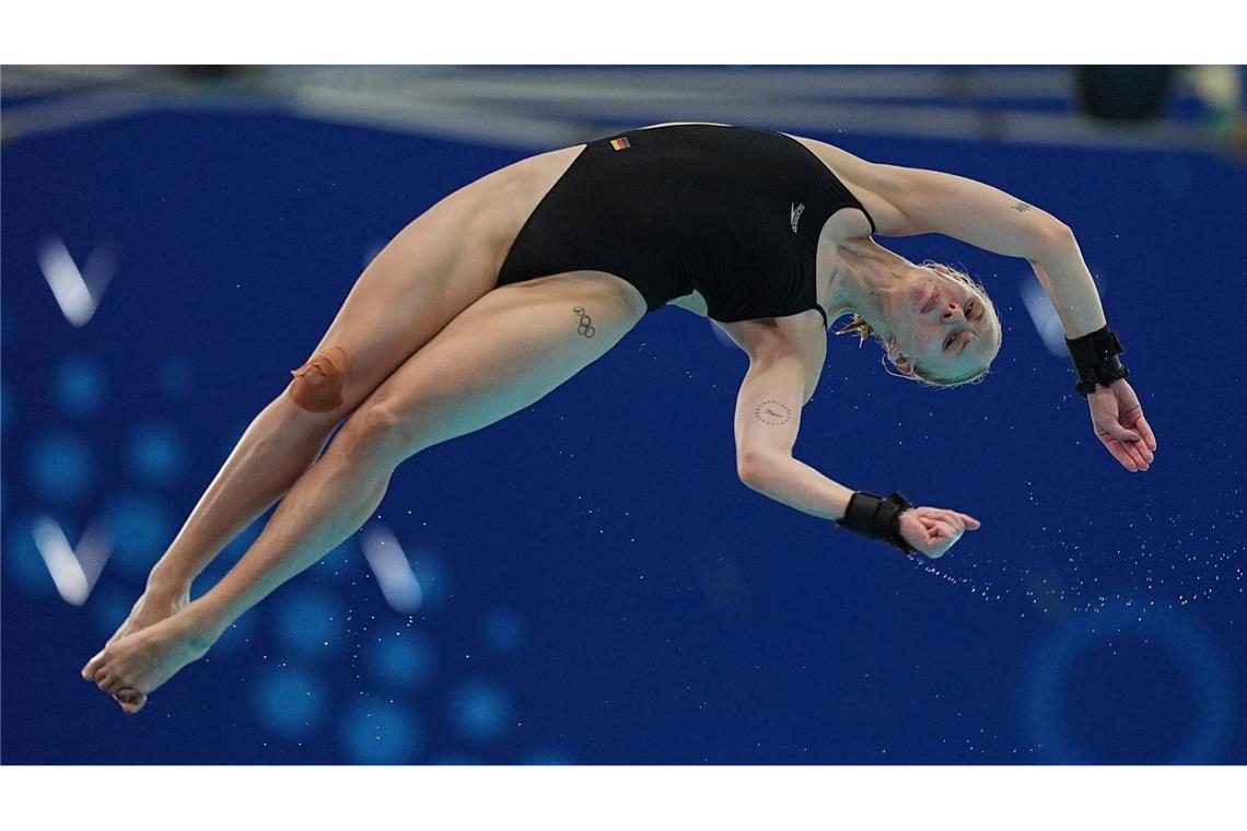 Bilder des Tages Geschmeidig: Pauline Alexandra Pfeif aus Deutschland zeigt ihr Können im Vorkampf des 10-m-Springens der Frauen bei der Schwimm-WM in Singapur.