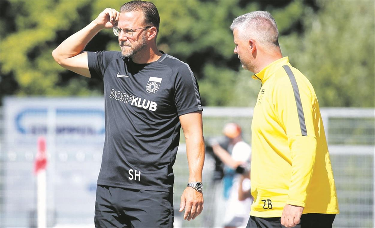 Gestern in Aspach freigestellt: Trainer Sascha Hildmann (links). Zumindest in Würzburg übernimmt Zlatko Blaskic den Chefposten Foto: A. Becher