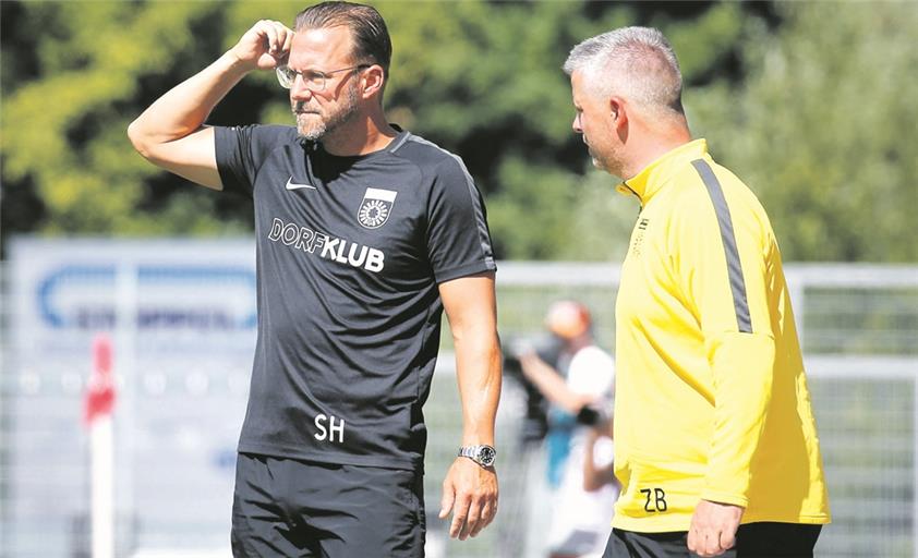 Gestern in Aspach freigestellt: Trainer Sascha Hildmann (links). Zumindest in Würzburg übernimmt Zlatko Blaskic den Chefposten Foto: A. Becher