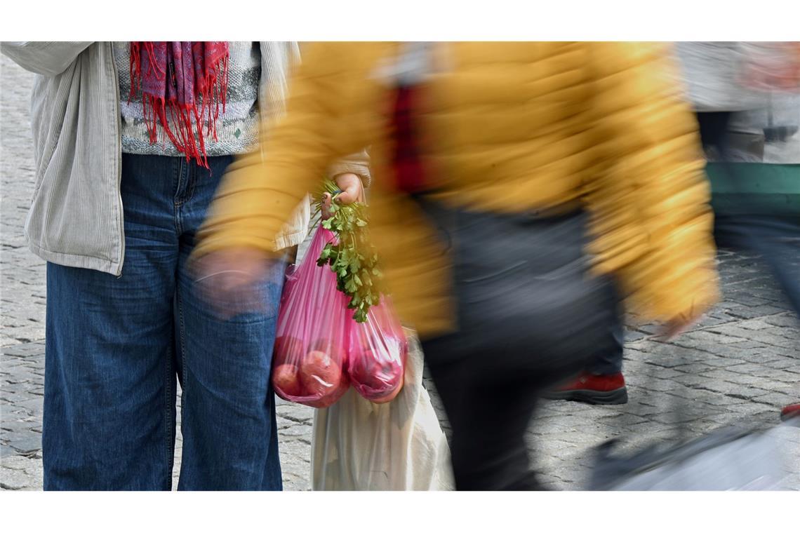 Gestiegene Preise bremsen den privaten Konsum. (Symbolbild)