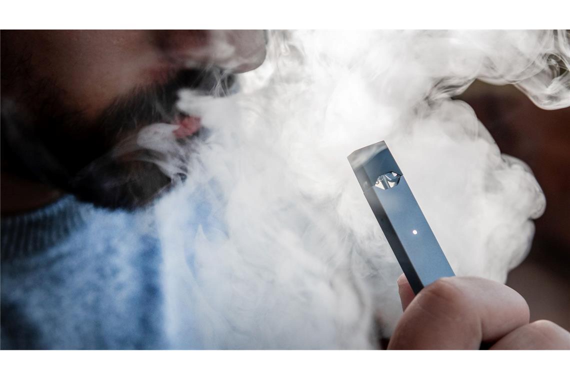 Gesundheitsexperten warnen vor Gefahren von E-Zigaretten. (Symbolbild)