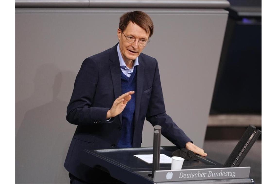 Lauterbach: Omikron-Welle „gut in Kontrolle“