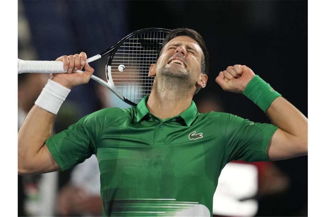 Zurück: Djokovic gewinnt Erstrundenpartie in Dubai Gewann seine Erstrundenpartie in Dubai gegen den Italiener Lorenzo Musetti souverän: Novak Djokovic. Foto: Kamran Jebreili/AP/dpa