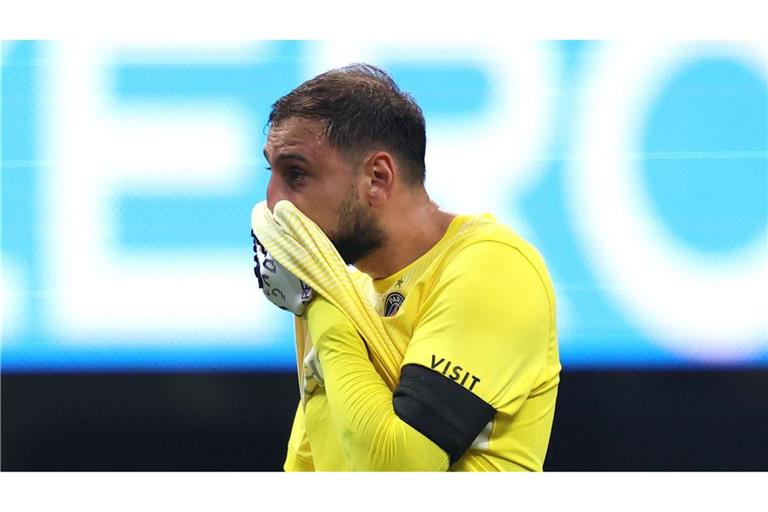 Gianluigi Donnarumma war nach dem folgenschweren Zweikampf mit Musiala sichtlich mitgenommen.