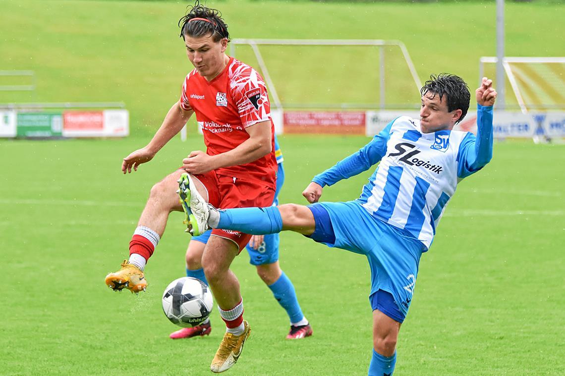 Auf Galaauftritt folgt Vertragsverlängerung Gianni Mollo (links) hat zuletzt in Villingen ein richtig gutes Spiel für die TSG Backnang abgeliefert. Foto: Alexander Becher