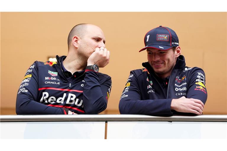 Gianpiero Lambiase (l) wird Red Bull und Max Verstappen angeblich verlassen. (Archivbild)