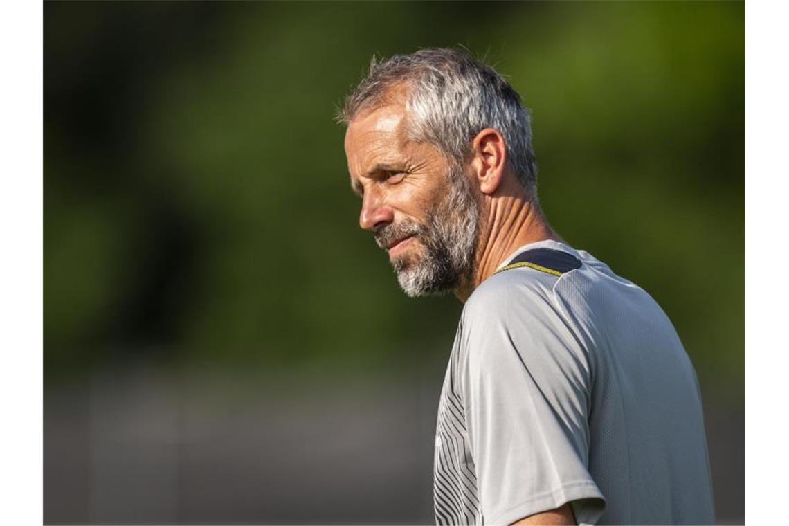 Gibt in Wiesbaden sein Pflichtspiel-Einstand als BVB-Coach: Marco Rose. Foto: David Inderlied/dpa